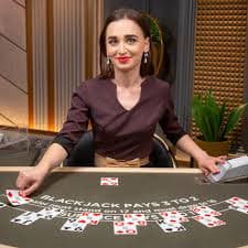 Pertandingan Piala Uber dengan pemain bulu tangkis profesional di linetogel 123